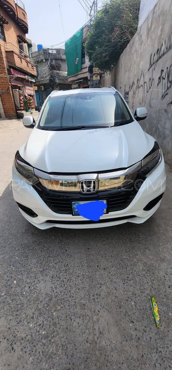 Honda Vezel 2018 for Sale in Rawalpindi Image-1