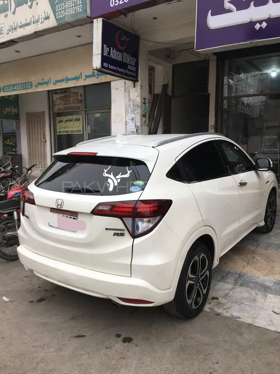 Honda Vezel 2014 for Sale in Lahore Image-1