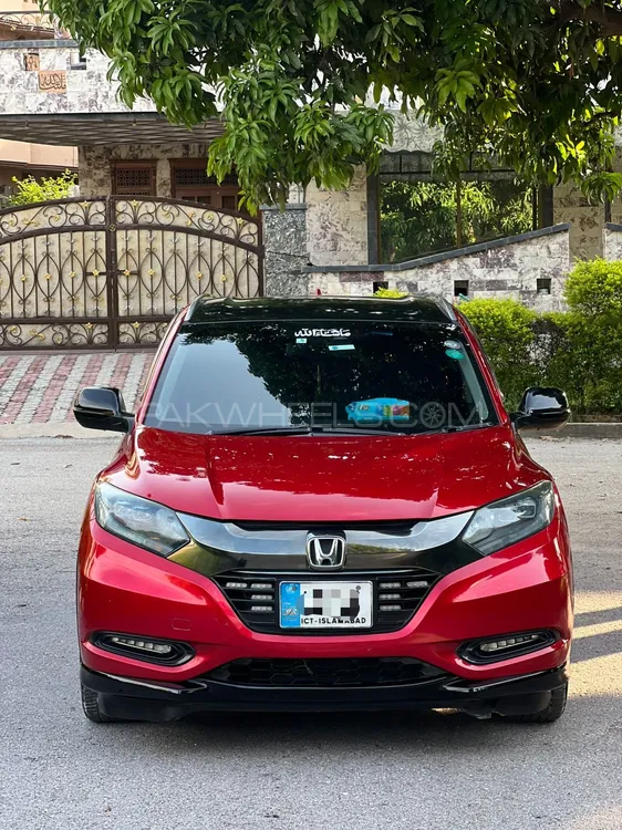 Honda Vezel 2017 for Sale in Islamabad Image-1