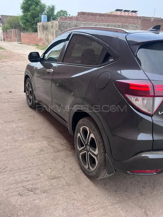 Honda Vezel 2014 for Sale in Gujranwala Image-1