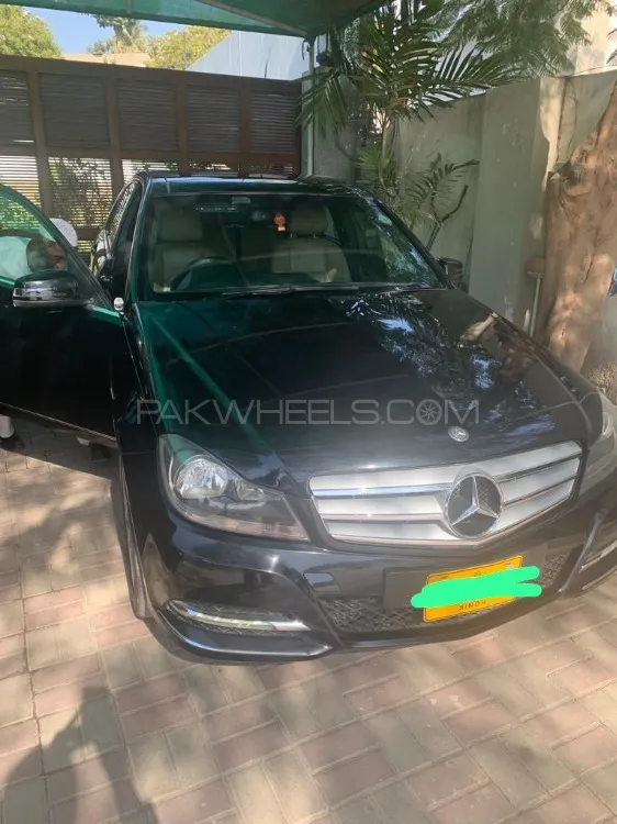 Mercedes Benz C Class 2012 for Sale in Karachi Image-1