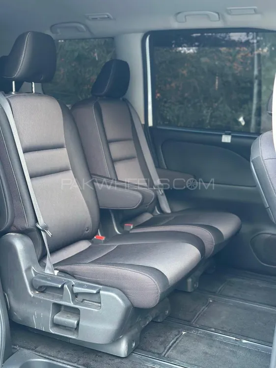 Nissan Serena 2018 for Sale in Peshawar Nissan Serena 2018 for Sale in Peshawar Image-7