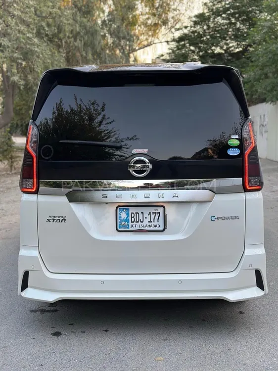 Nissan Serena 2018 for Sale in Peshawar Nissan Serena 2018 for Sale in Peshawar Image-2
