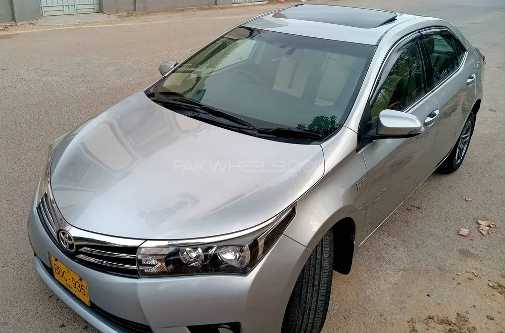 Toyota Corolla 2015 for Sale in Karachi Image-1