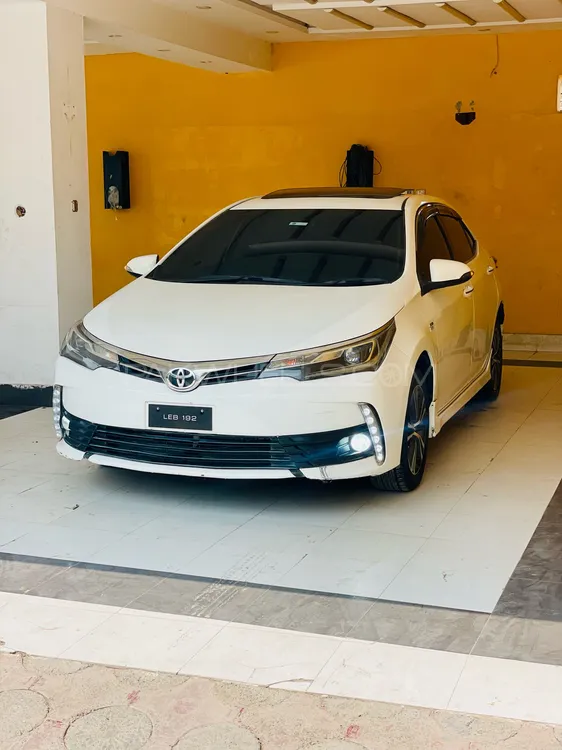 Toyota Corolla 2017 for Sale in Sargodha Image-1