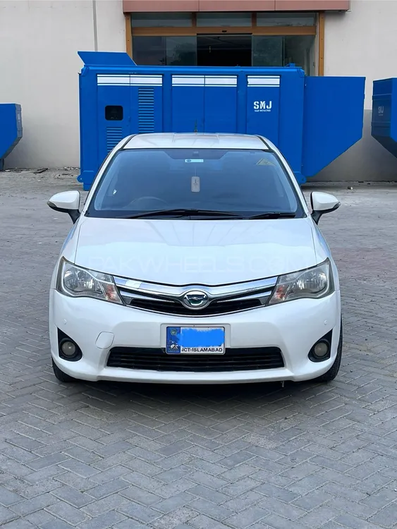 Toyota Corolla Fielder 2014 for Sale in Islamabad Image-1