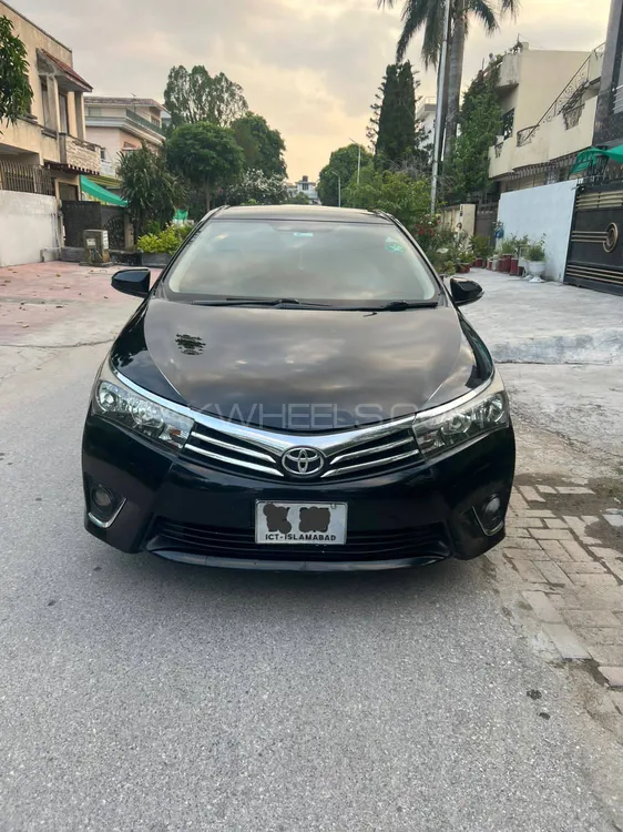 Toyota Corolla 2015 for Sale in Islamabad Image-1