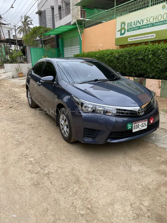 Toyota Corolla 2015 for Sale in Karachi Image-1