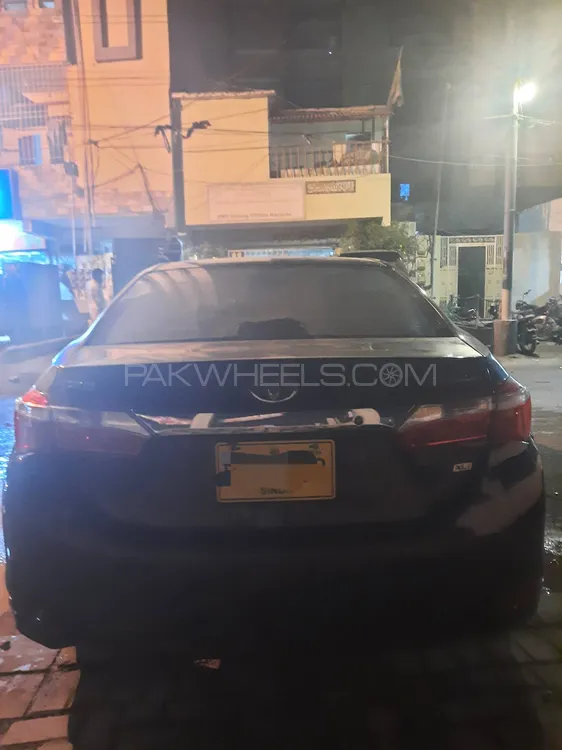 Toyota Corolla 2015 for Sale in Karachi Image-1