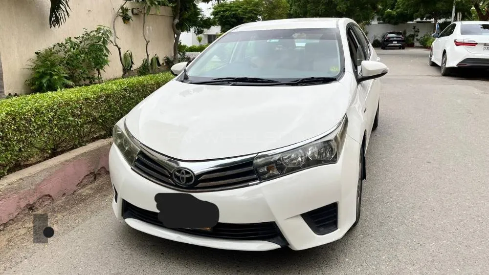 Toyota Corolla 2015 for Sale in Karachi Image-1