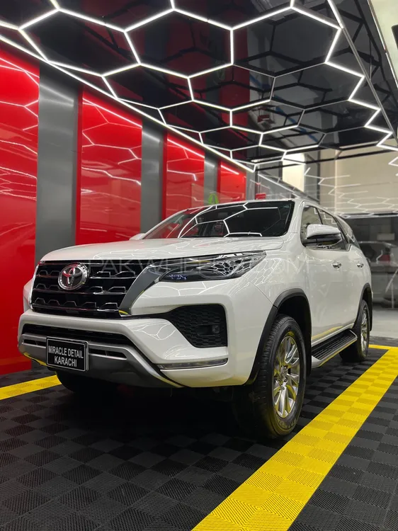 Toyota Fortuner 2021 for Sale in Karachi Image-1