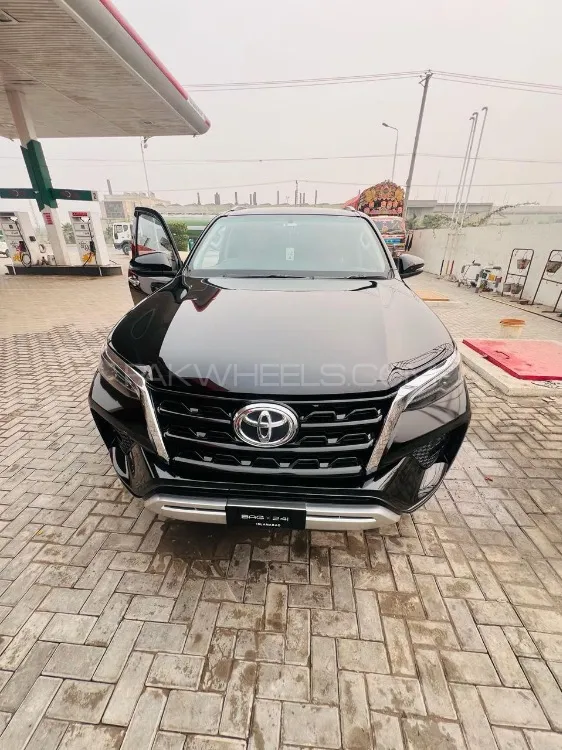 Toyota Fortuner 2021 for Sale in Faisalabad Image-1