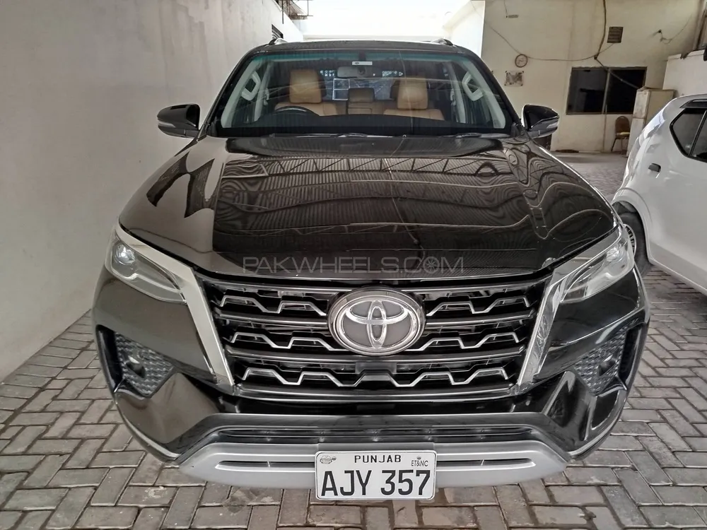 Toyota Fortuner 2022 for Sale in Multan Image-1