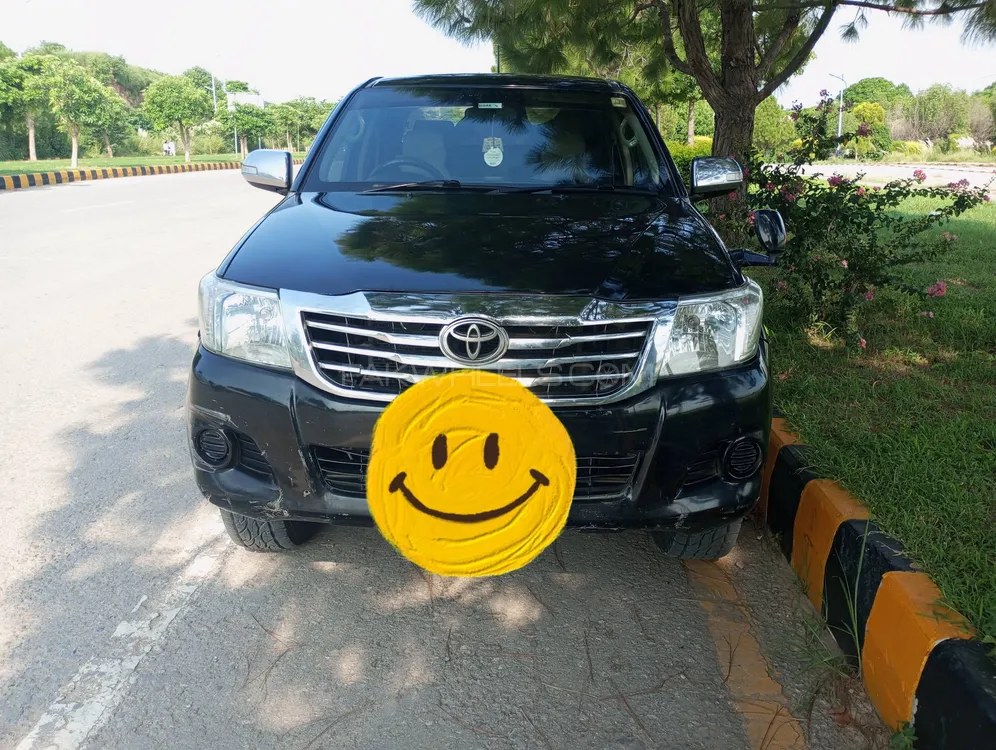 Toyota Hilux 2014 for Sale in Islamabad Image-1