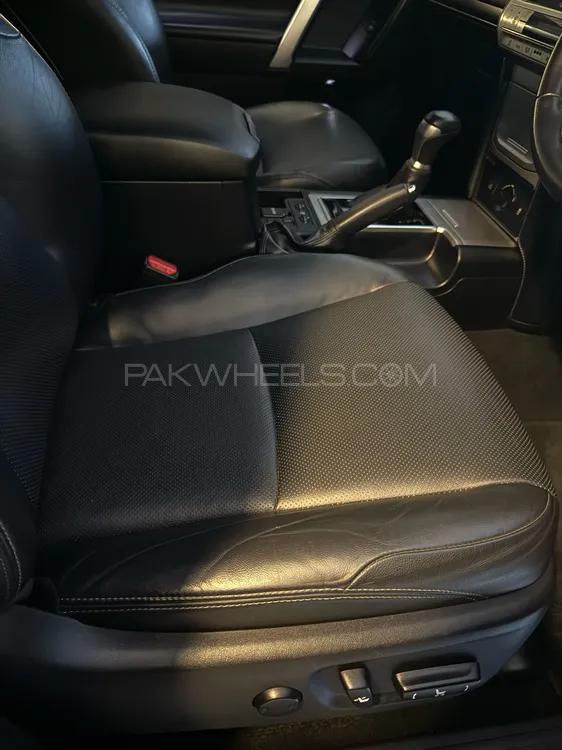 Toyota Prado 2019 for Sale in Islamabad Toyota Prado 2019 for Sale in Islamabad Image-6
