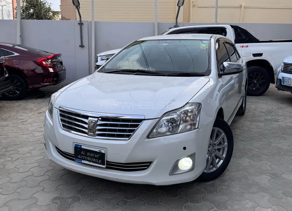 Toyota Premio 2013 for Sale in Karachi Image-1