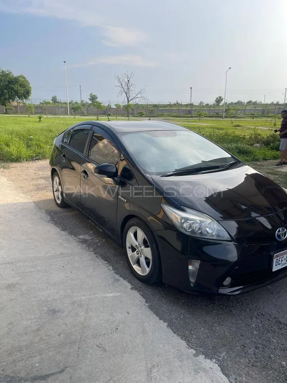 Toyota Prius 2011 for Sale in Islamabad Image-1