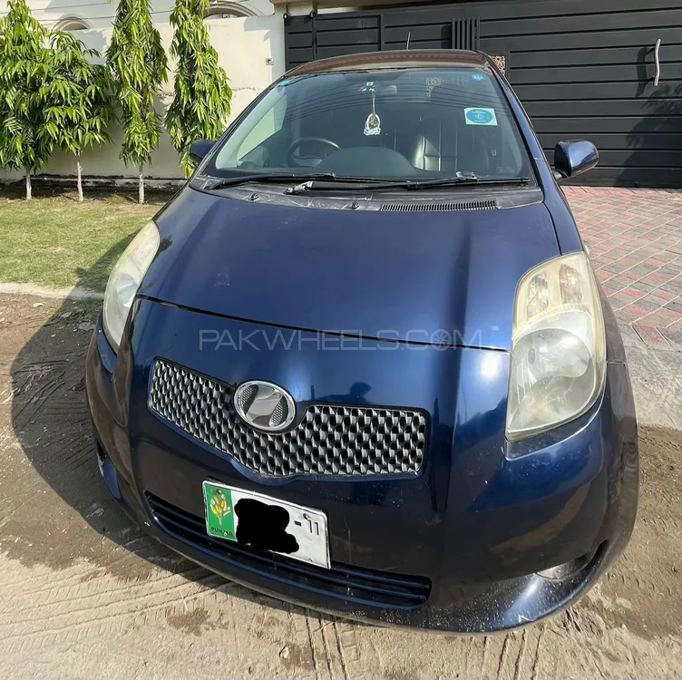 Toyota Vitz 2006 for Sale in Lahore Image-1