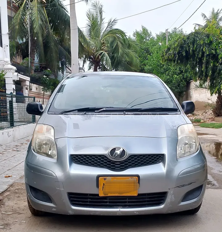 Toyota Vitz 2009 for Sale in Karachi Image-1