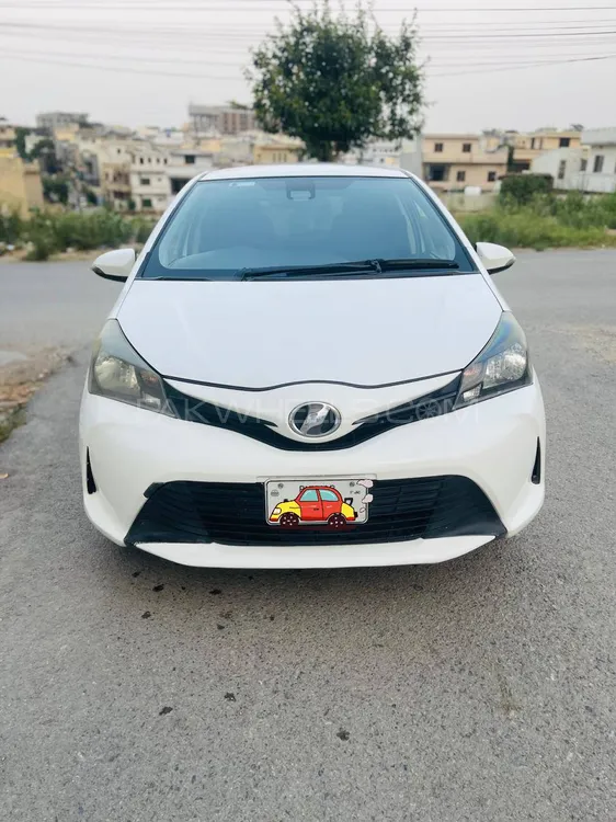 Toyota Vitz 2015 for Sale in Islamabad Image-1