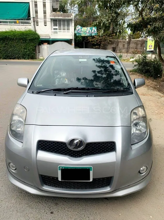 Toyota Vitz 2007 for Sale in Lahore Image-1