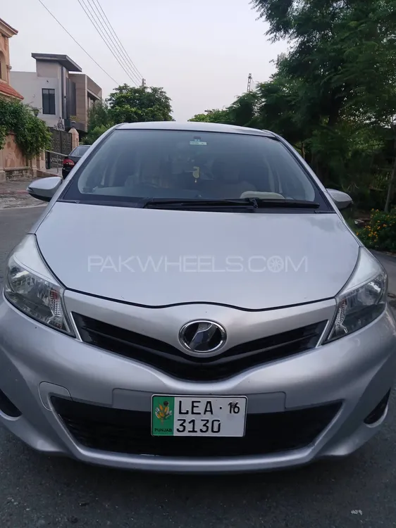 Toyota Vitz 2016 for Sale in Lahore Image-1