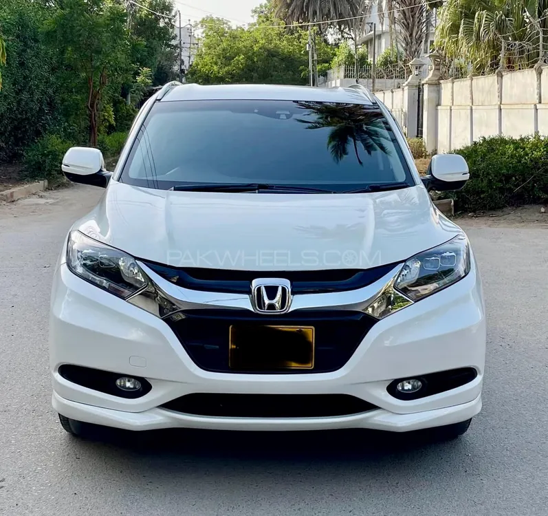 Honda Vezel 2014 for Sale in Karachi Image-1