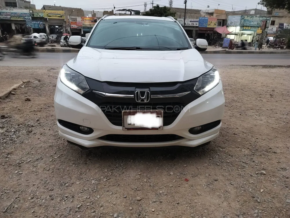 Honda Vezel 2015 for Sale in Karachi Image-1
