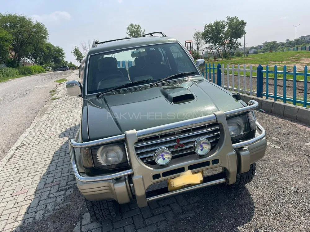 Mitsubishi Pajero 1997 for Sale in Islamabad Image-1