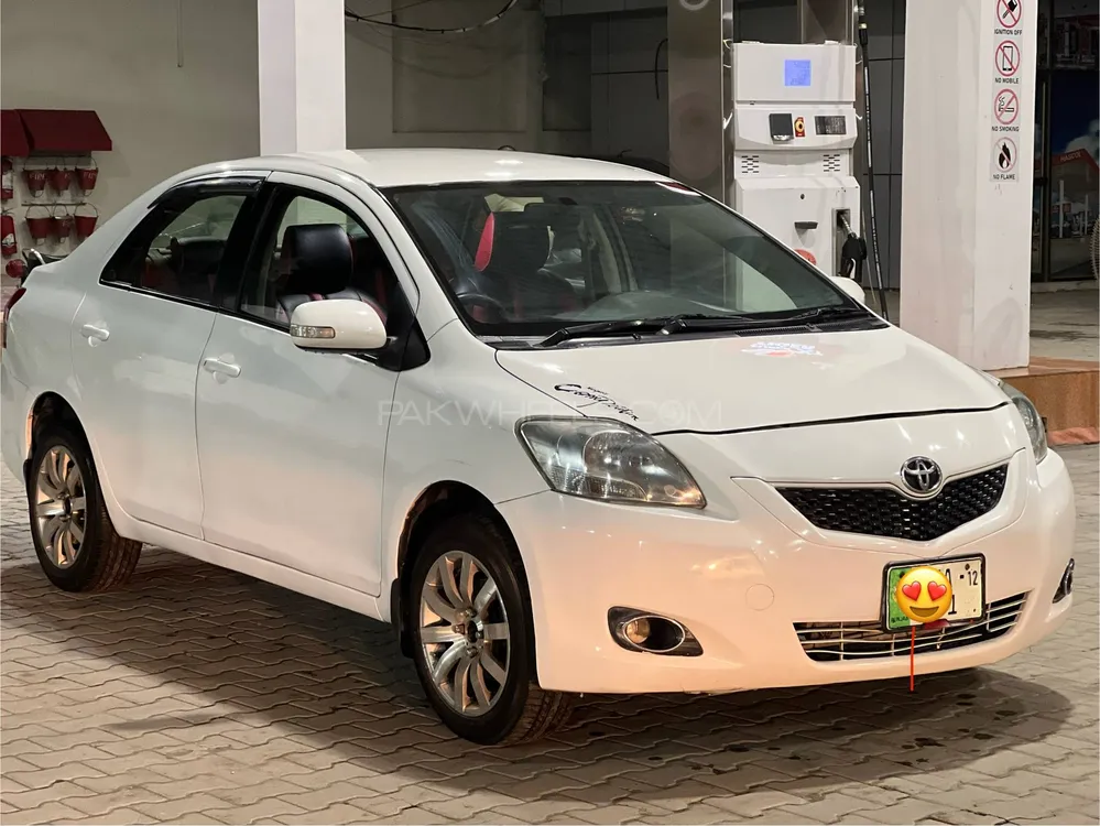 Toyota Belta 2012 for Sale in Lahore Image-1