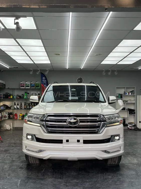 Toyota Land Cruiser 2017 for Sale in Multan Image-1