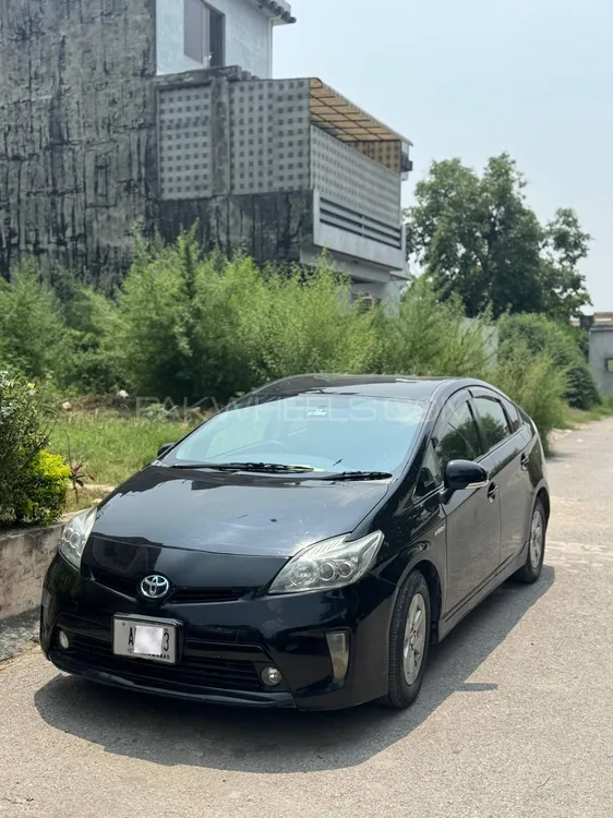 Toyota Prius 2012 for Sale in Islamabad Image-1