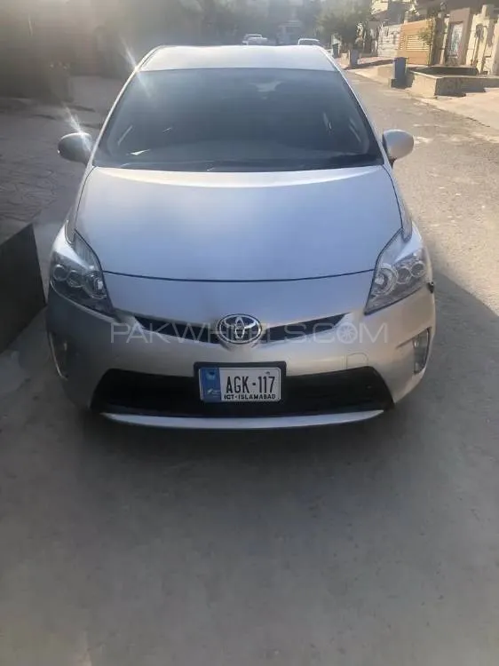Toyota Prius 2013 for Sale in Islamabad Image-1
