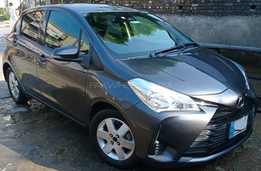 Toyota Vitz 2018 for Sale in Islamabad Image-1