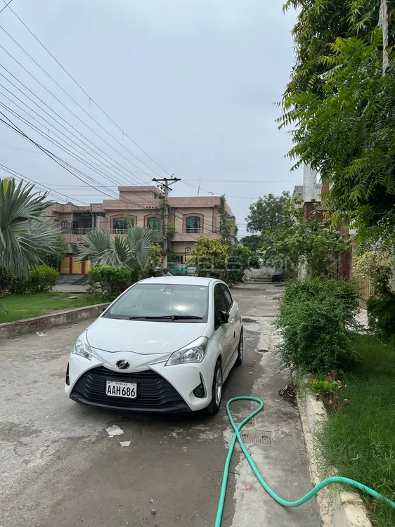 Toyota Vitz 2018 for Sale in Faisalabad Image-1