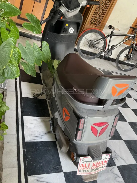 Yadea Epoc-H 2025 for Sale Image-1