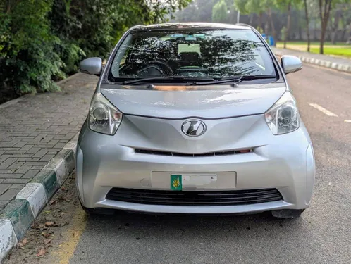 Toyota iQ 100X 2012