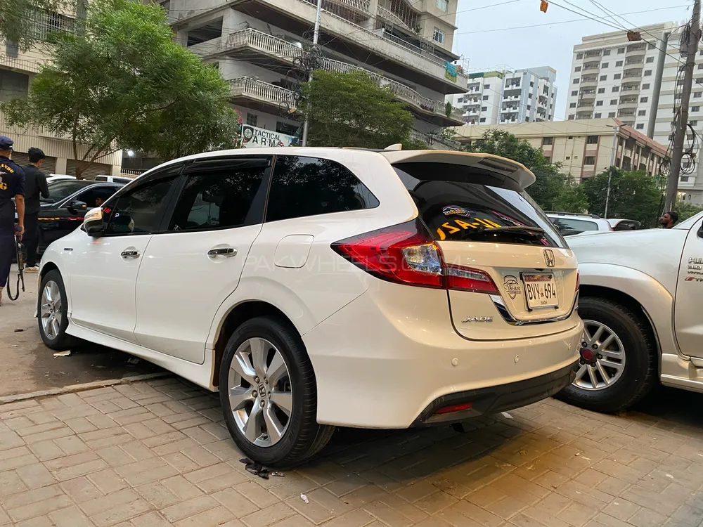 Honda Jade 2015 for Sale in Karachi Image-1