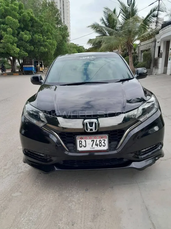 Honda Vezel 2017 for Sale in Karachi Image-1