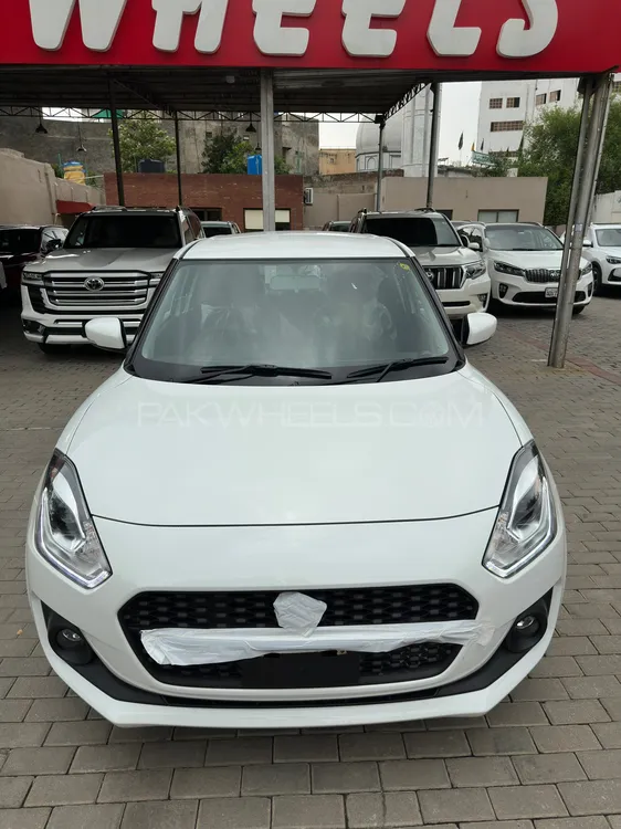 Suzuki Swift 2025 for Sale in Lahore Image-1