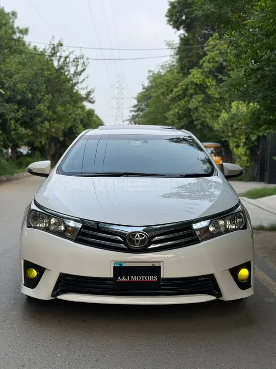 Toyota Corolla 2015 for Sale in Lahore Image-1