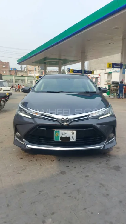 Toyota Corolla 2017 for Sale in Lahore Image-1