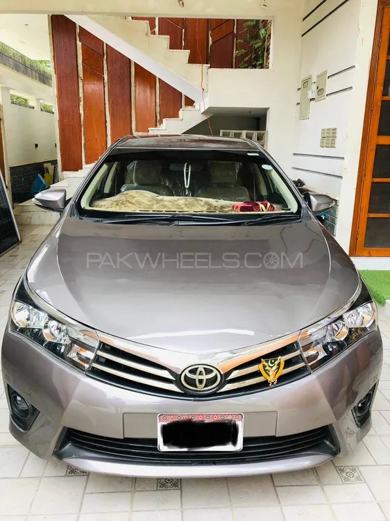 Toyota Corolla 2016 for Sale in Karachi Image-1