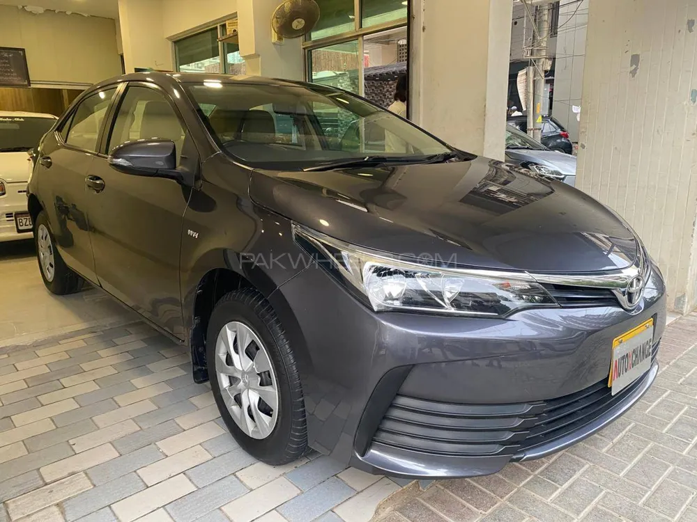 Toyota Corolla 2017 for Sale in Karachi Image-1