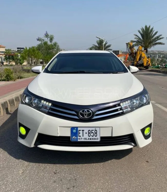 Toyota Corolla 2015 for Sale in Islamabad Image-1