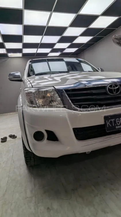 Toyota Hilux 2014 for Sale in Karachi Image-1