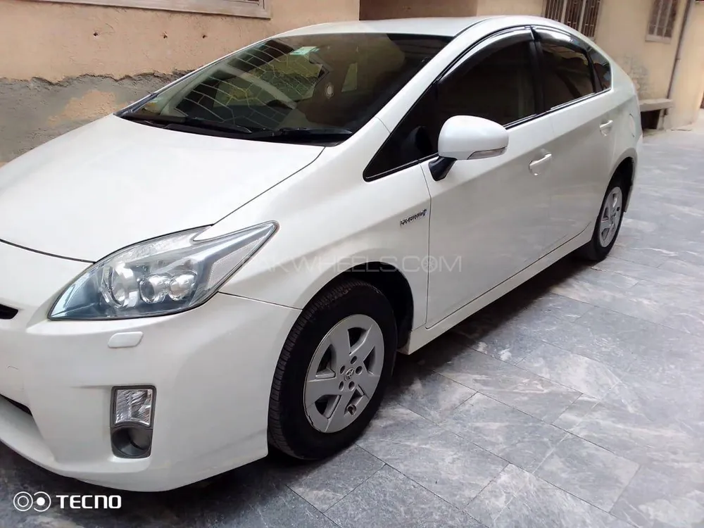 Toyota Prius 2010 for Sale in Islamabad Image-1