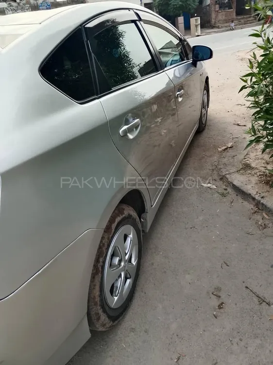 Toyota Prius 2016 for Sale in Faisalabad Image-1