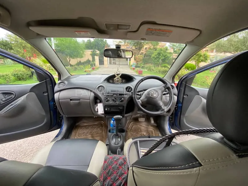 Toyota Vitz 2004 for Sale in Kohat Image-1