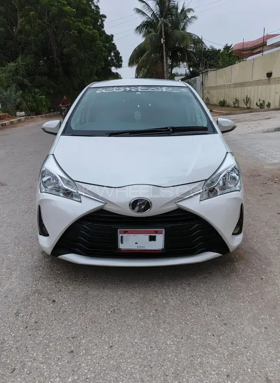 Toyota Vitz 2018 for Sale in Karachi Image-1